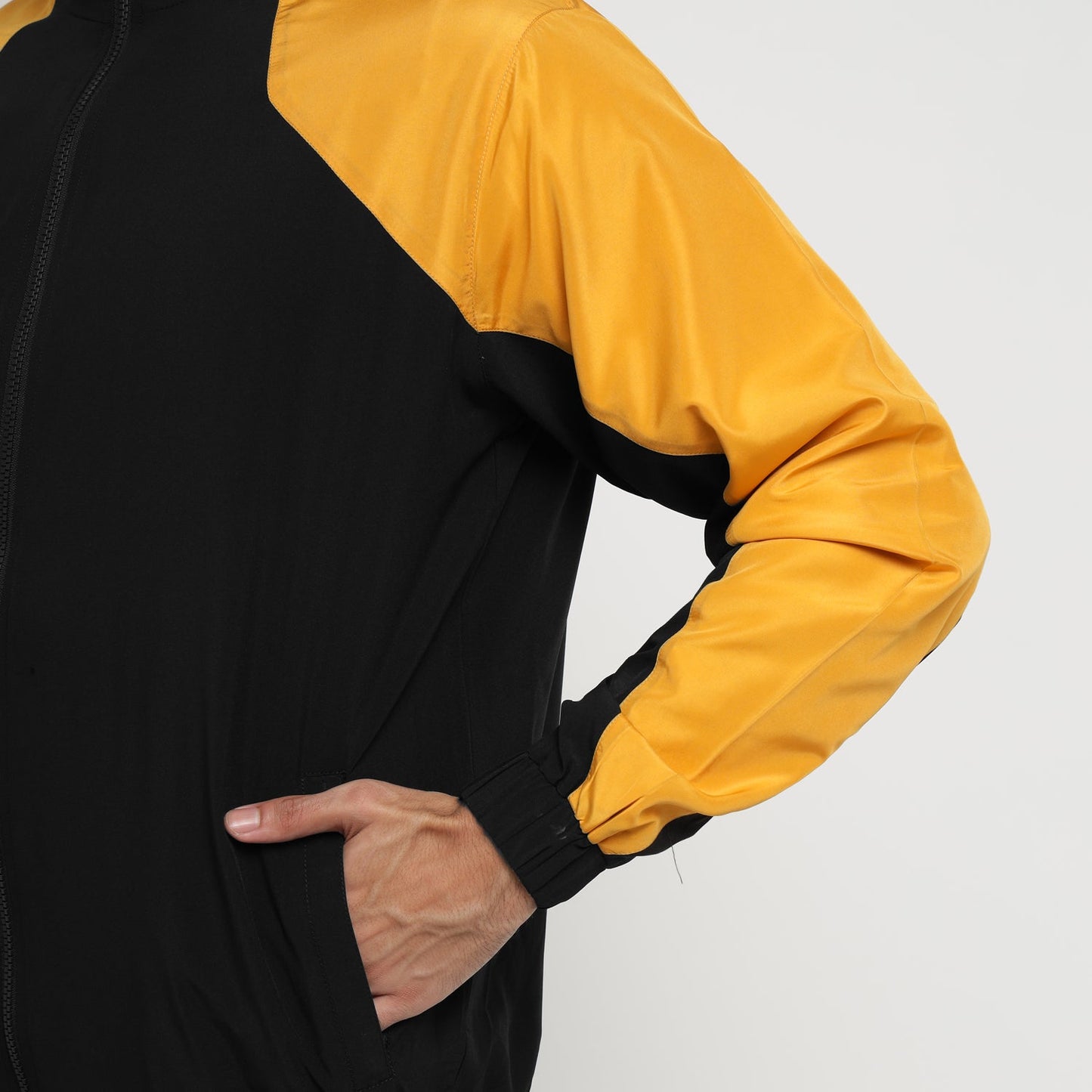 Black/Golden Yellow