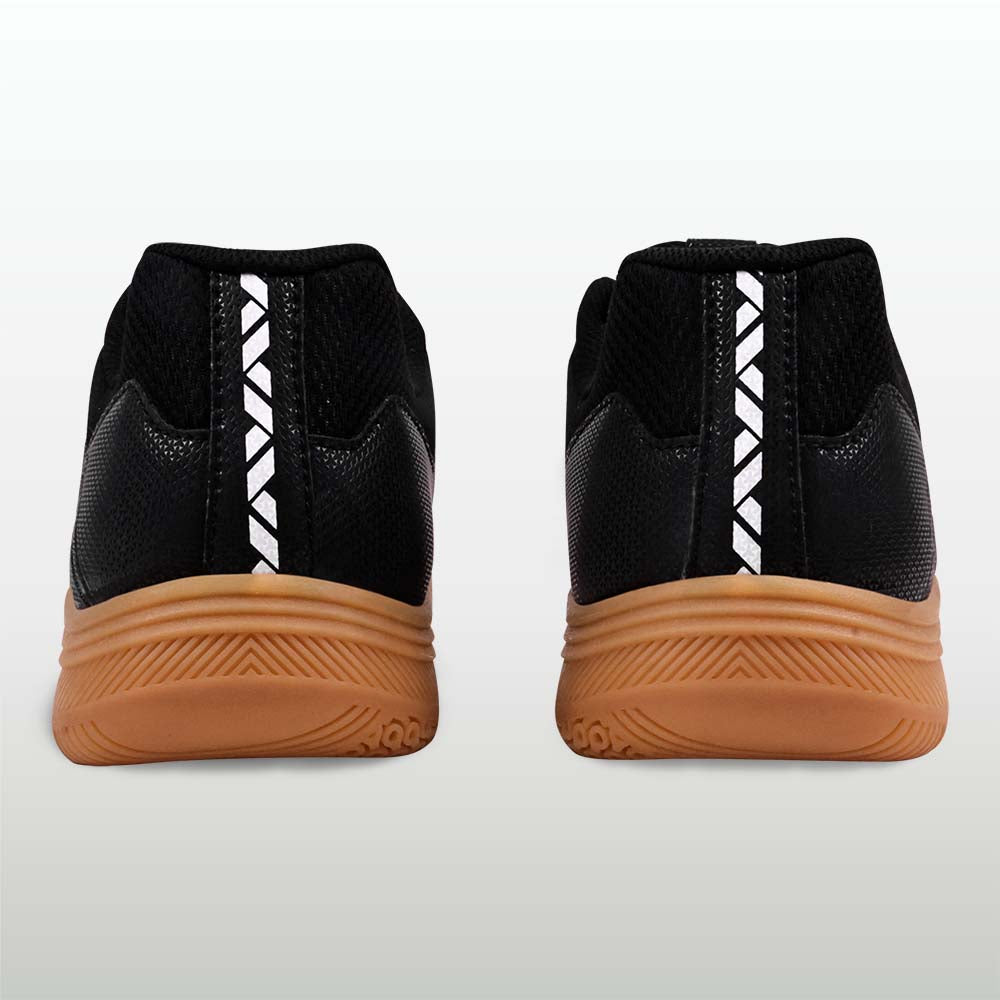 nike gum sole shoes for badminton