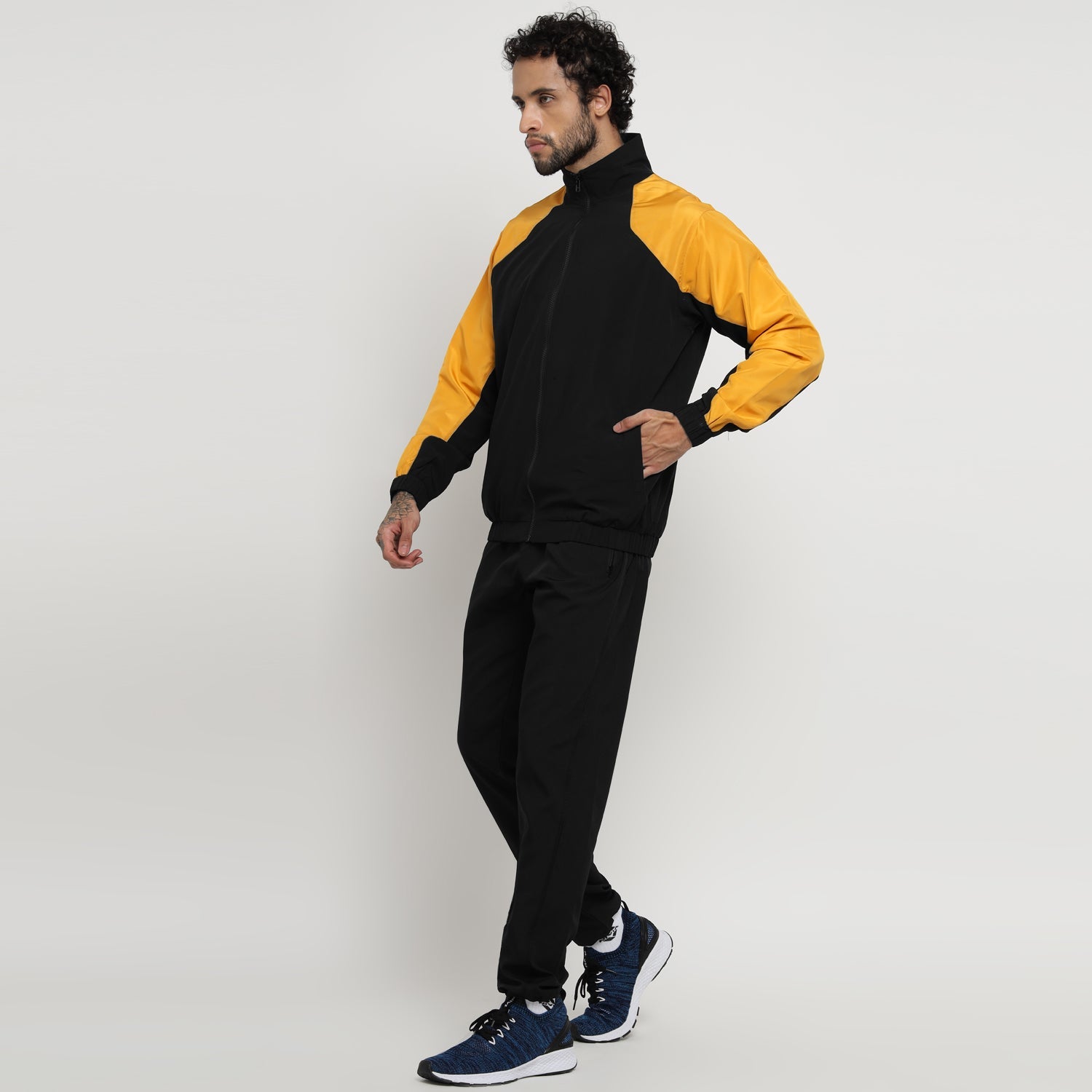Black/Golden Yellow