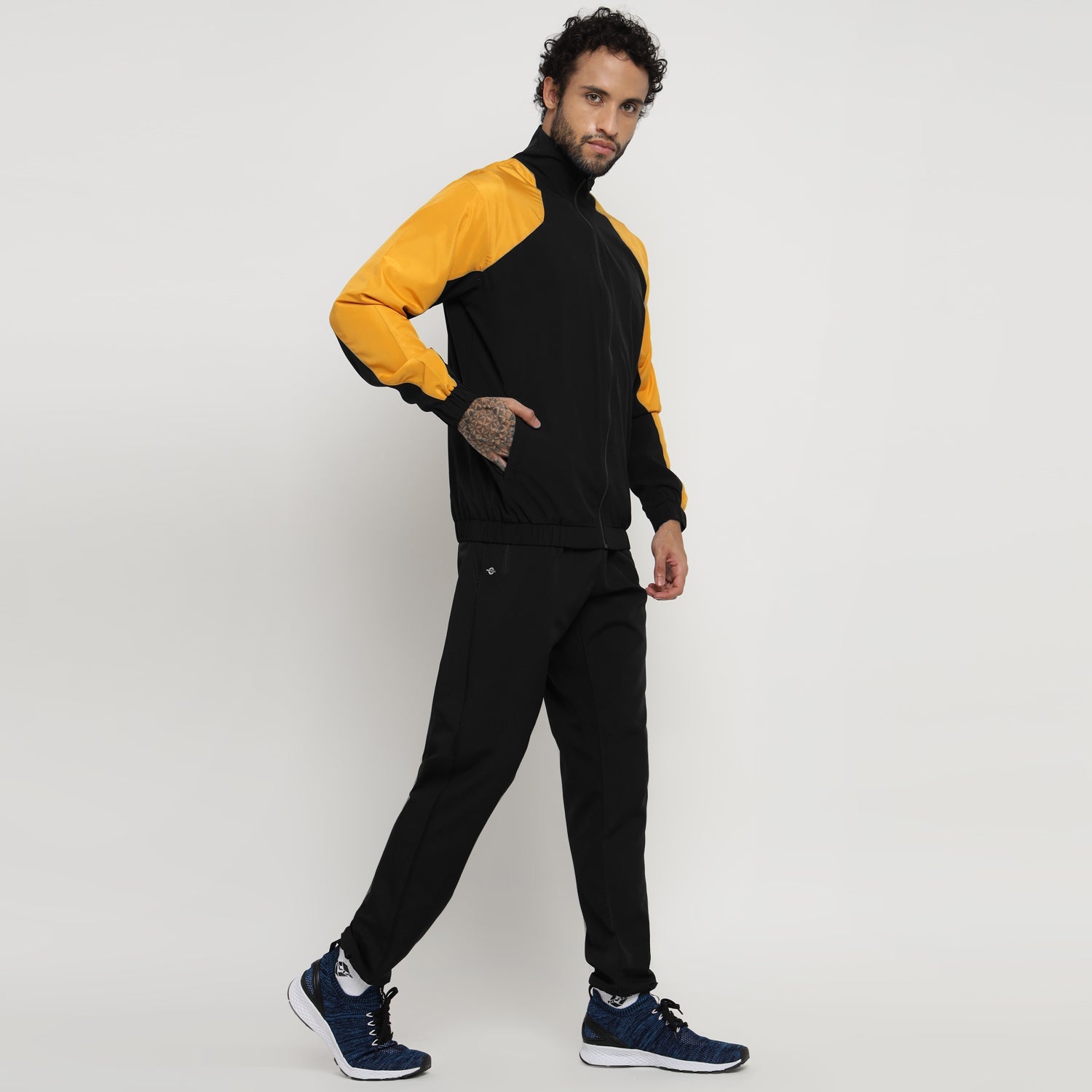 Black/Golden Yellow