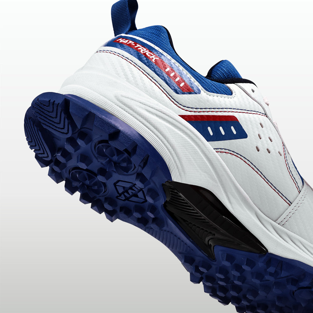 chika Hat Trick Cricket Shoes