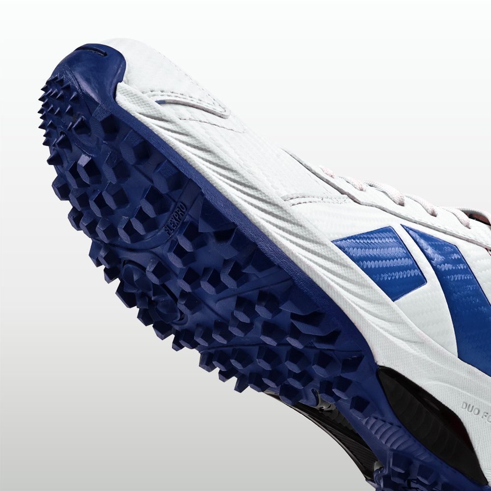 Hat Trick Cricket Shoes