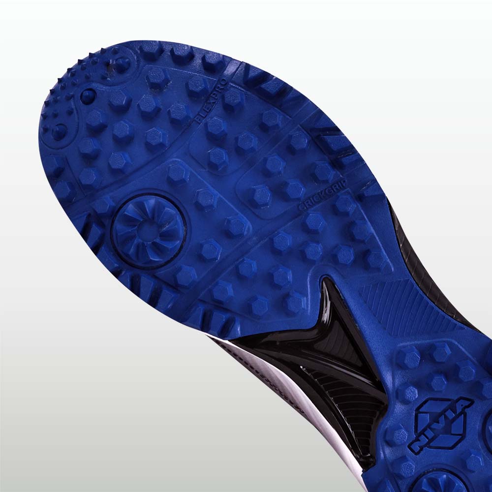 Hat Trick Cricket Shoes